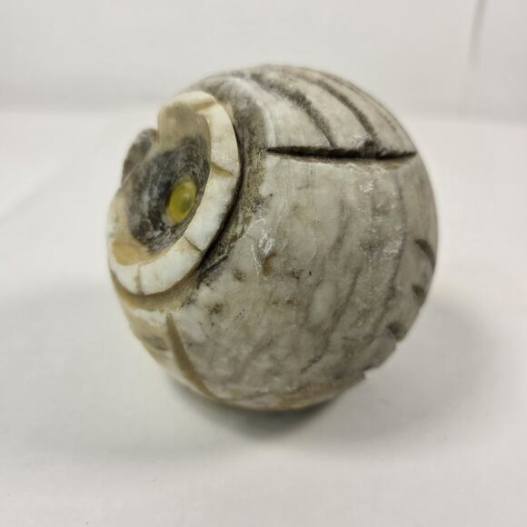 Vintage Genuine Alabaster Marble Owl Head Hand Carved Made in Italy Paperweight - Picture 4 of 11